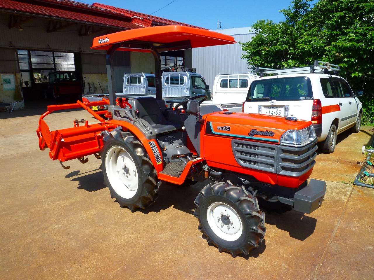 中古トラクター クボタ 18馬力 GB18JBSMA  1600回動ロータリー サンバイザー